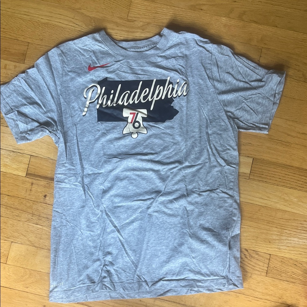 Nike NBA Philadelphia Grey T-shirt Size Large